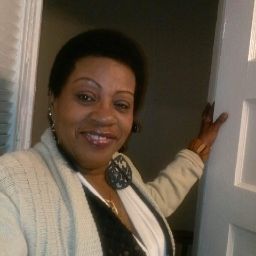 Beverly Robinson Photo 31