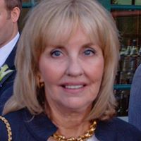Ruth Irving Photo 22