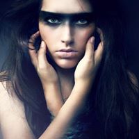 Amber Swan Photo 14