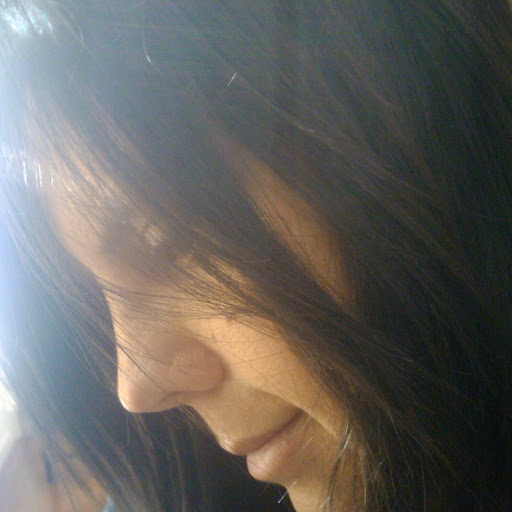 Renee Williams Photo 15