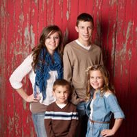 Stephanie Marcum Photo 38