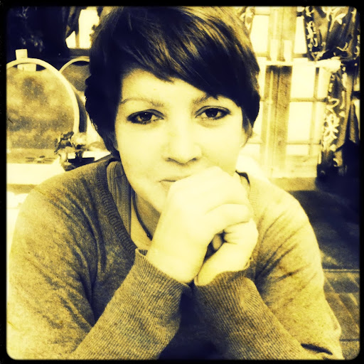 Juliet Clarke Photo 14