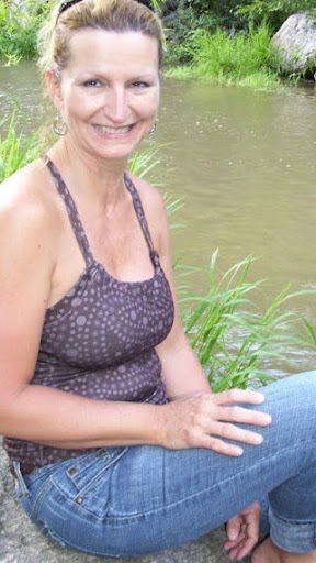 Debbie Wilkinson Photo 10