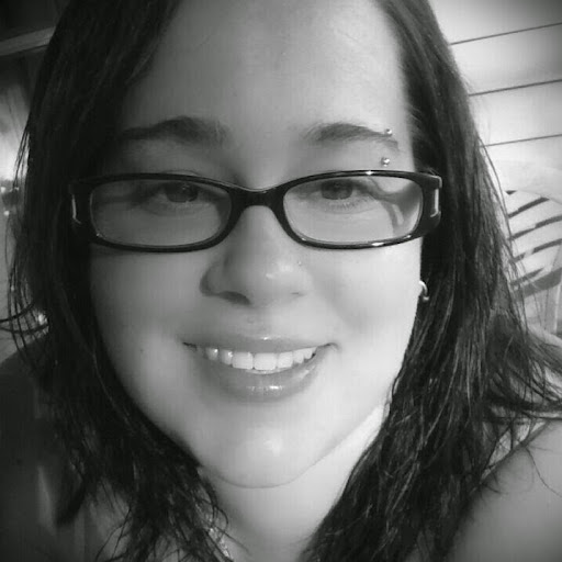 Stephanie Dunn Photo 7