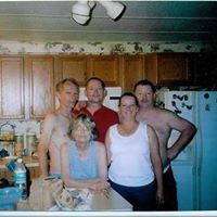 Laurie Watts Photo 26