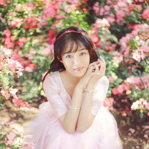 Jenny Hong Photo 27