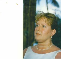 Angela Gallagher Photo 30
