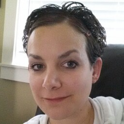 Elizabeth Rowe Photo 16