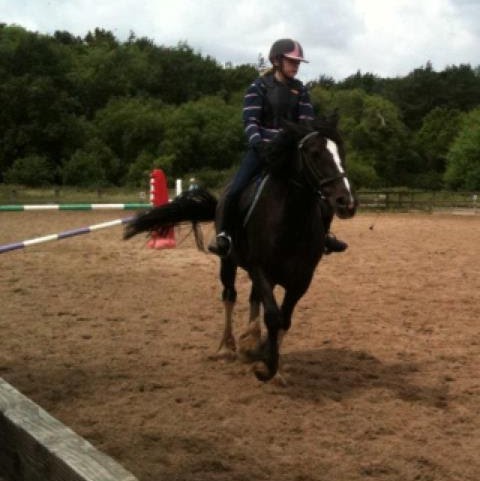 Amy Nicholson Photo 23