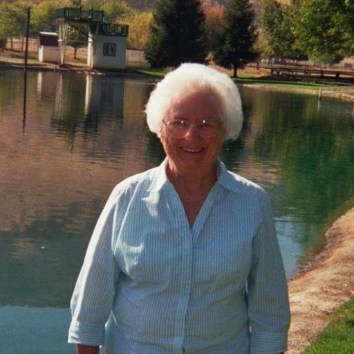 Geraldine Cook Photo 33