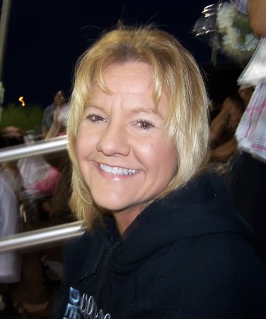 Mary Hutton Photo 18