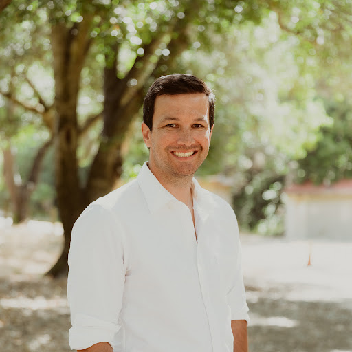 Richard Wellington Photo 12