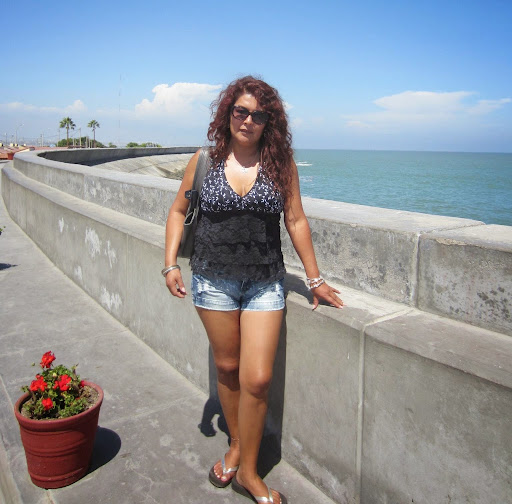 Susan Cruz Photo 3