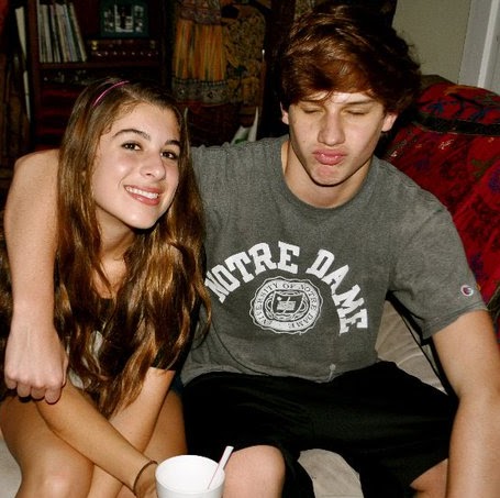 Julia Morton Photo 27