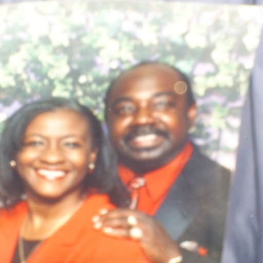 Alfred Robinson Photo 21