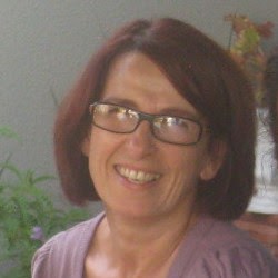 Debra Oliver Photo 31