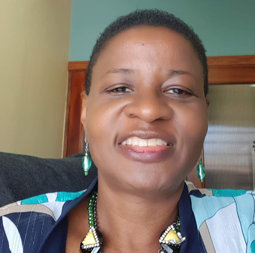 Lorraine Jones Photo 23