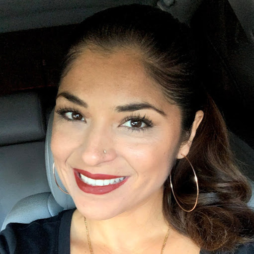 Erica Martinez Photo 32