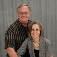 Laurie Ellis Photo 28