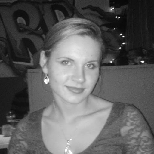 Julia Crow Photo 15