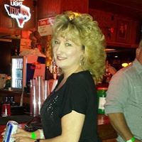 Michele Andrews Photo 15