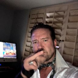 Patrick Sweeney Photo 53