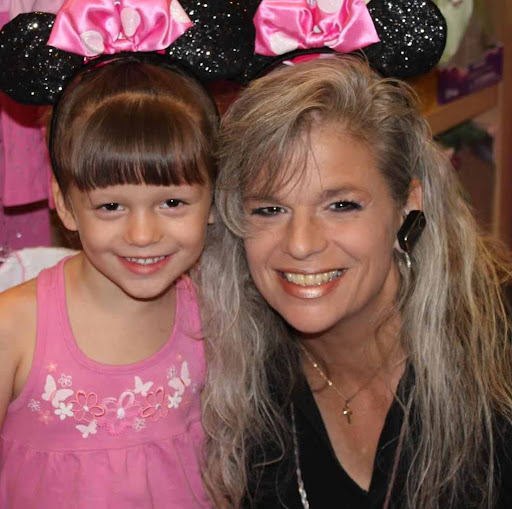 Karen Voss Photo 29