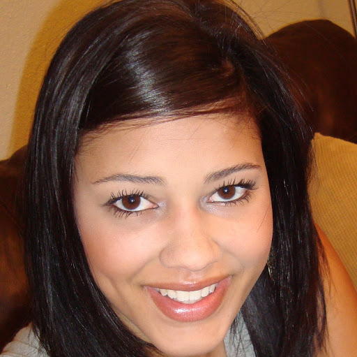 Sara Robinson Photo 37