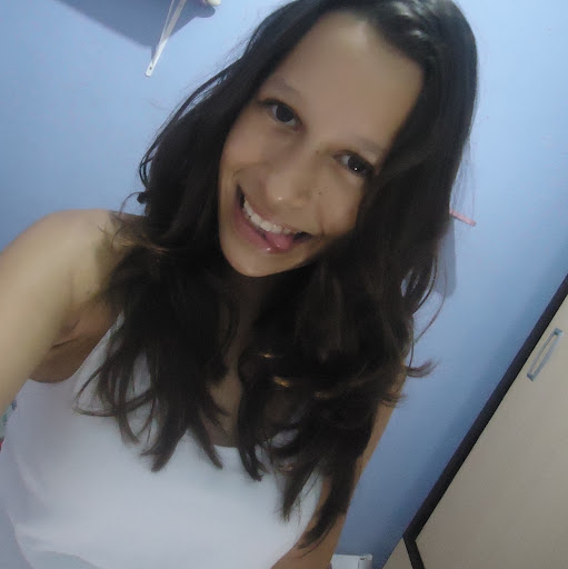 Ana Perry Photo 5