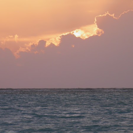 Gail Hunter Photo 17