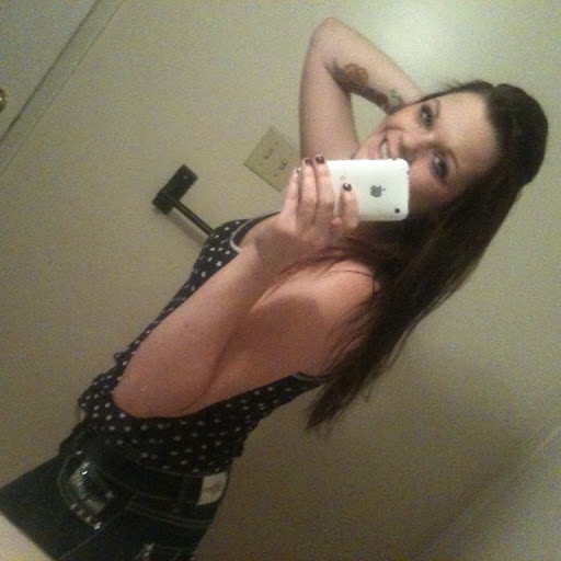 Julia Collins Photo 34