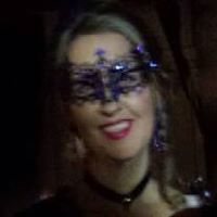 Emma Lynch Photo 13