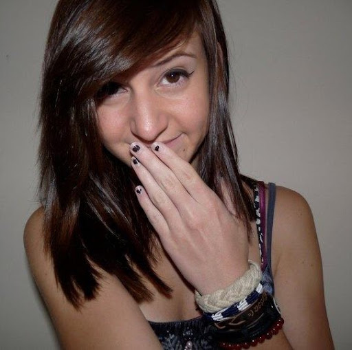 Alyssa Willett Photo 9
