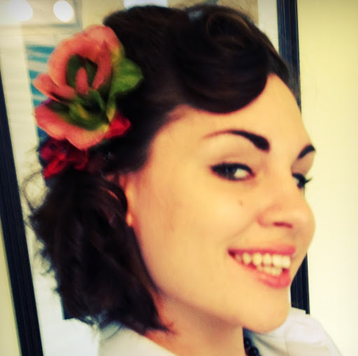 Emily Schofield Photo 19