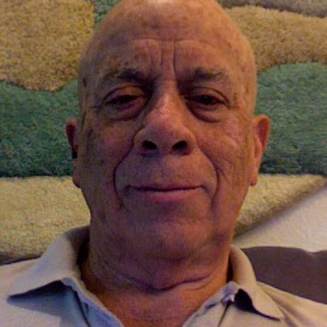Robert Estrada Photo 24