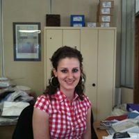 Julia Gold Photo 36