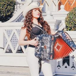 Marlene Rodriguez Photo 9