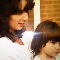 Julie Barton Photo 21