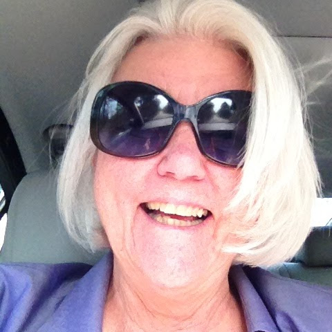 Elizabeth Griffith Photo 13