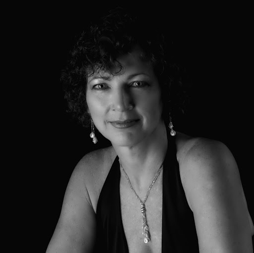 Kathryn Waters Photo 34