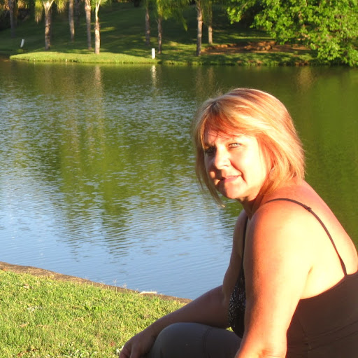 Gail Reynolds Photo 13