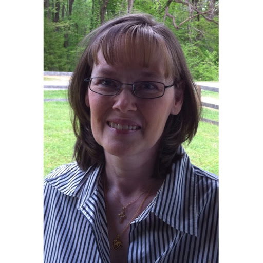 Stephanie Hilliard Photo 16