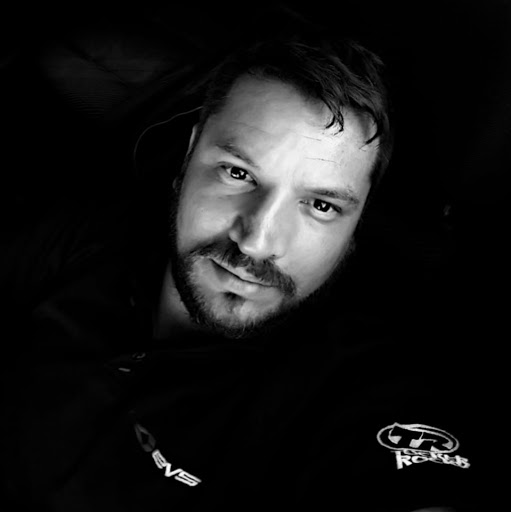 Michael Mendez Photo 48