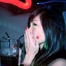 Janice Low Photo 4