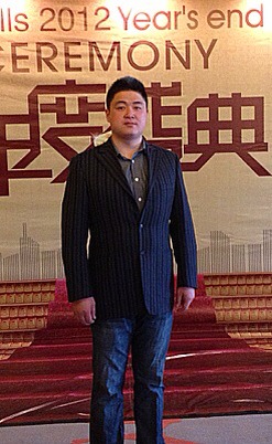 Yun Li Photo 27