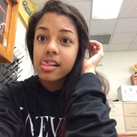 Elizabeth Reyes Photo 16