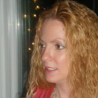 Suzanne Richards Photo 33