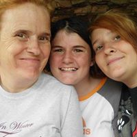 Michelle Calvert Photo 10