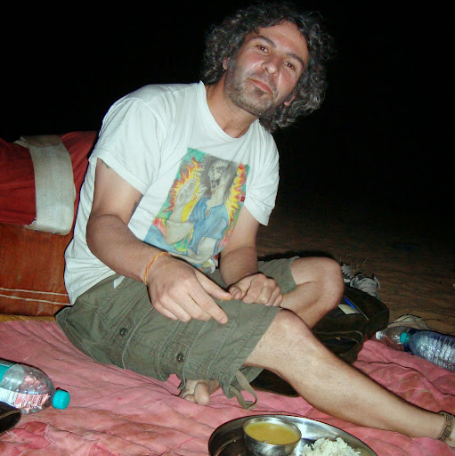Alejandro Silva Photo 38