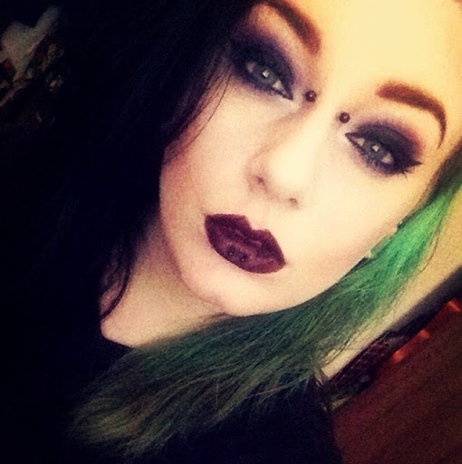 Aimee Logan Photo 4
